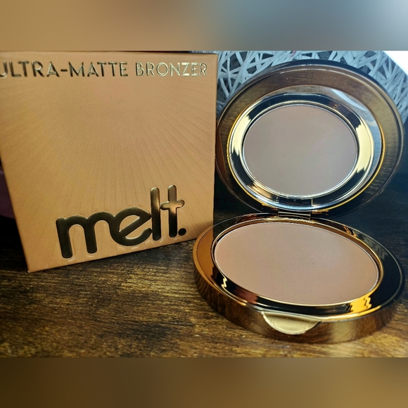 MELT Cosmetics ULTRA MATTE BRONZER (MALIBU) - Picture 11 of 13